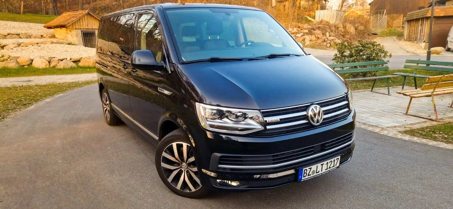 Volkswagen T6 Multivan Highline 4Motion|8fach| 3.J Garantie Schwarz - 1