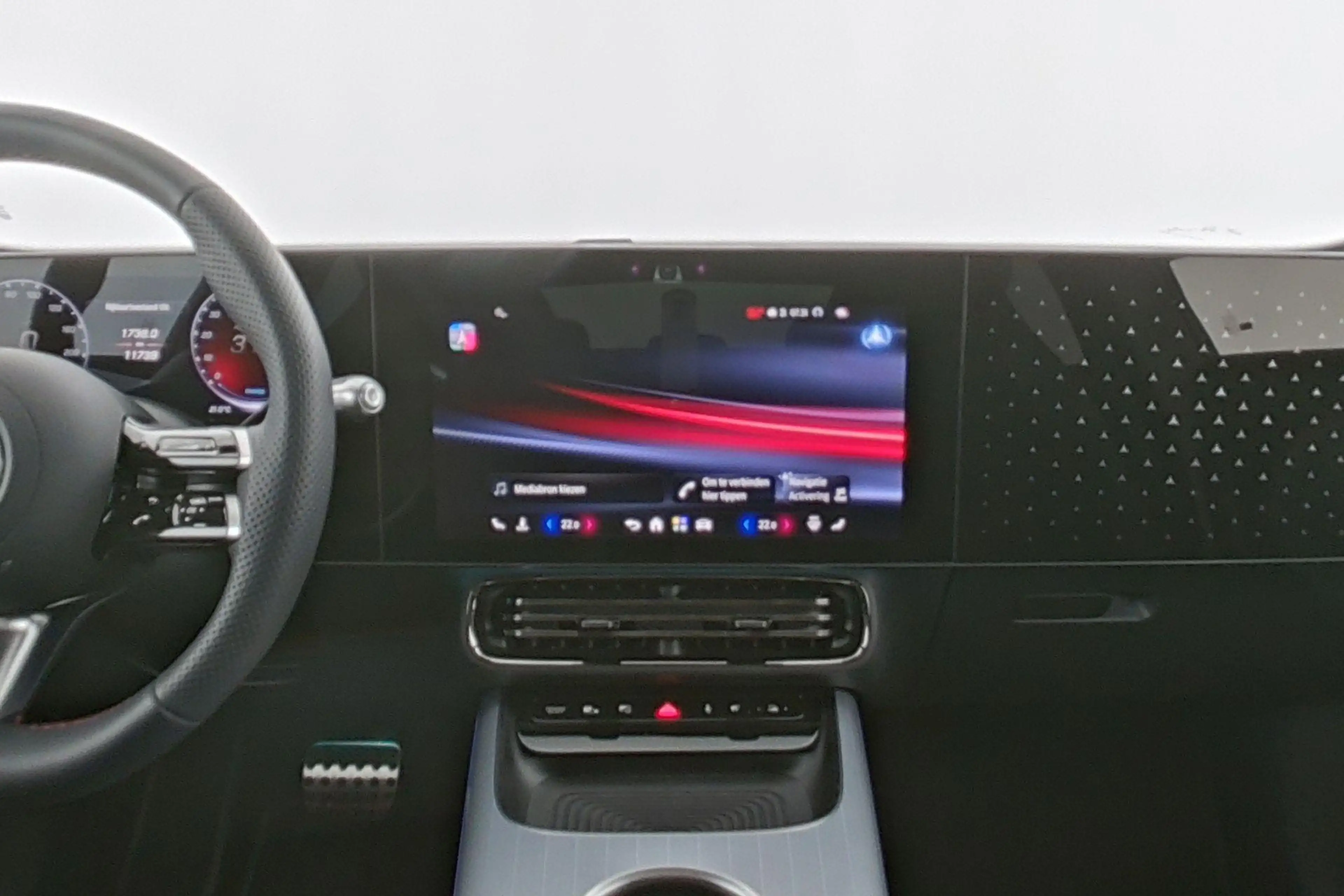 Mercedes-Benz CLA 250 + AMG Line — photo 15