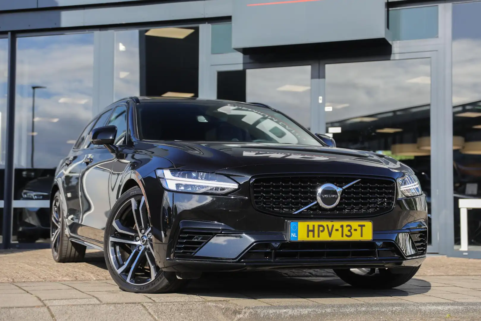 Volvo V90 2.0 T6 AWD R-Design | Trekhaak | B&O | Schuif-kant Noir - 1