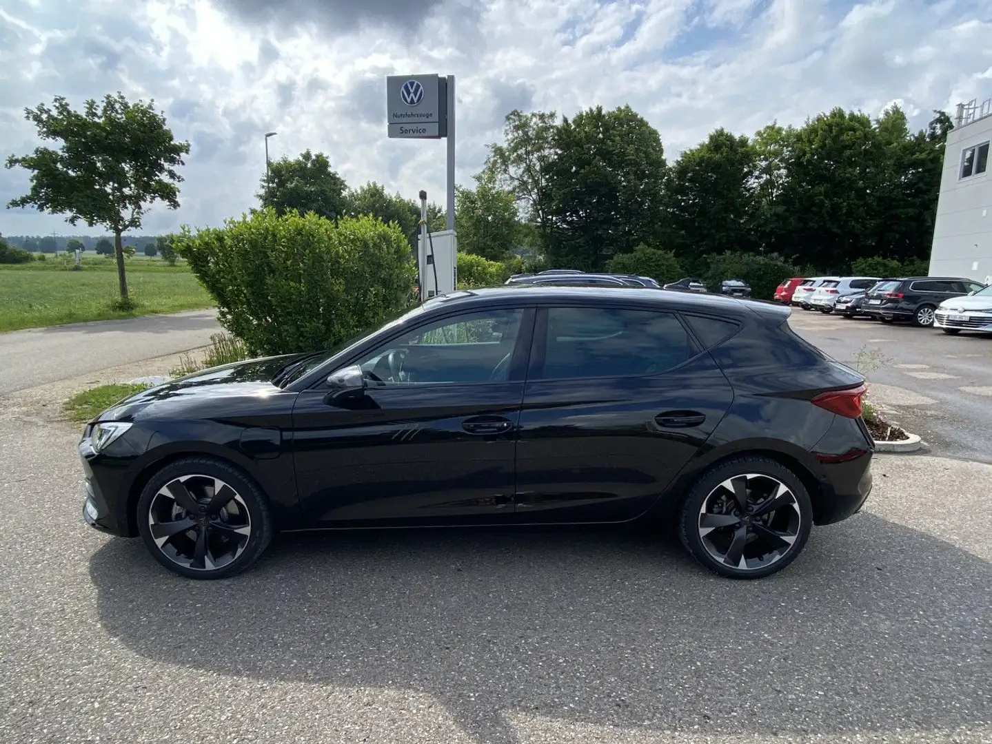 CUPRA Leon 1.4 TSI DSG eHybrid 18"+SAFE-DRIVING-M+NAVI Schwarz - 2