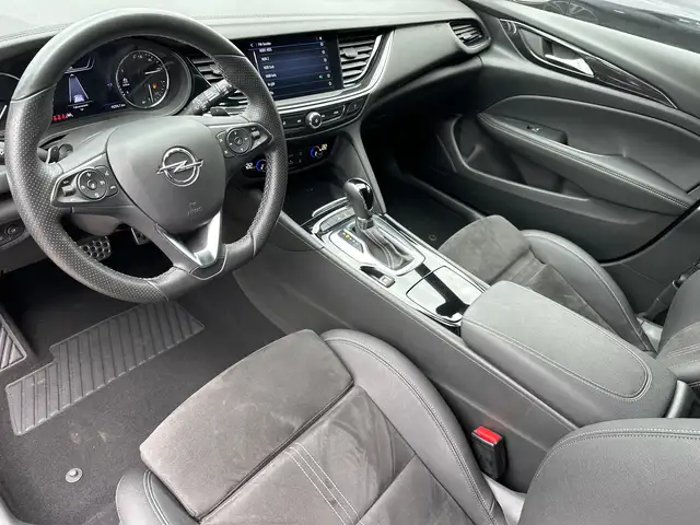 Opel Insignia view 10