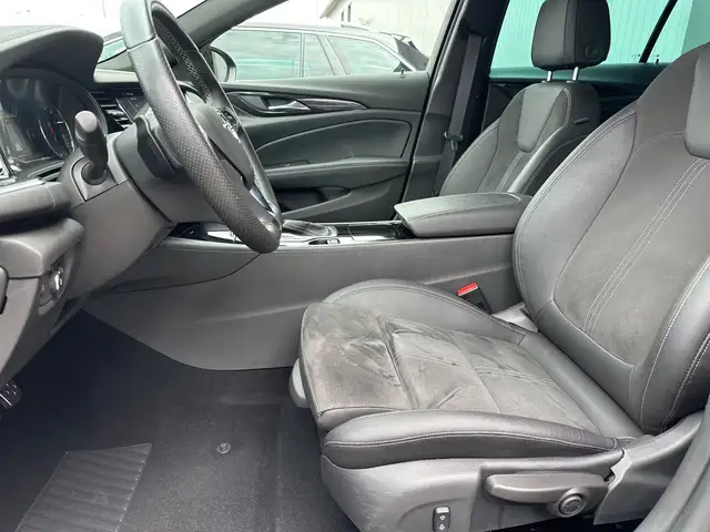Opel Insignia view 11