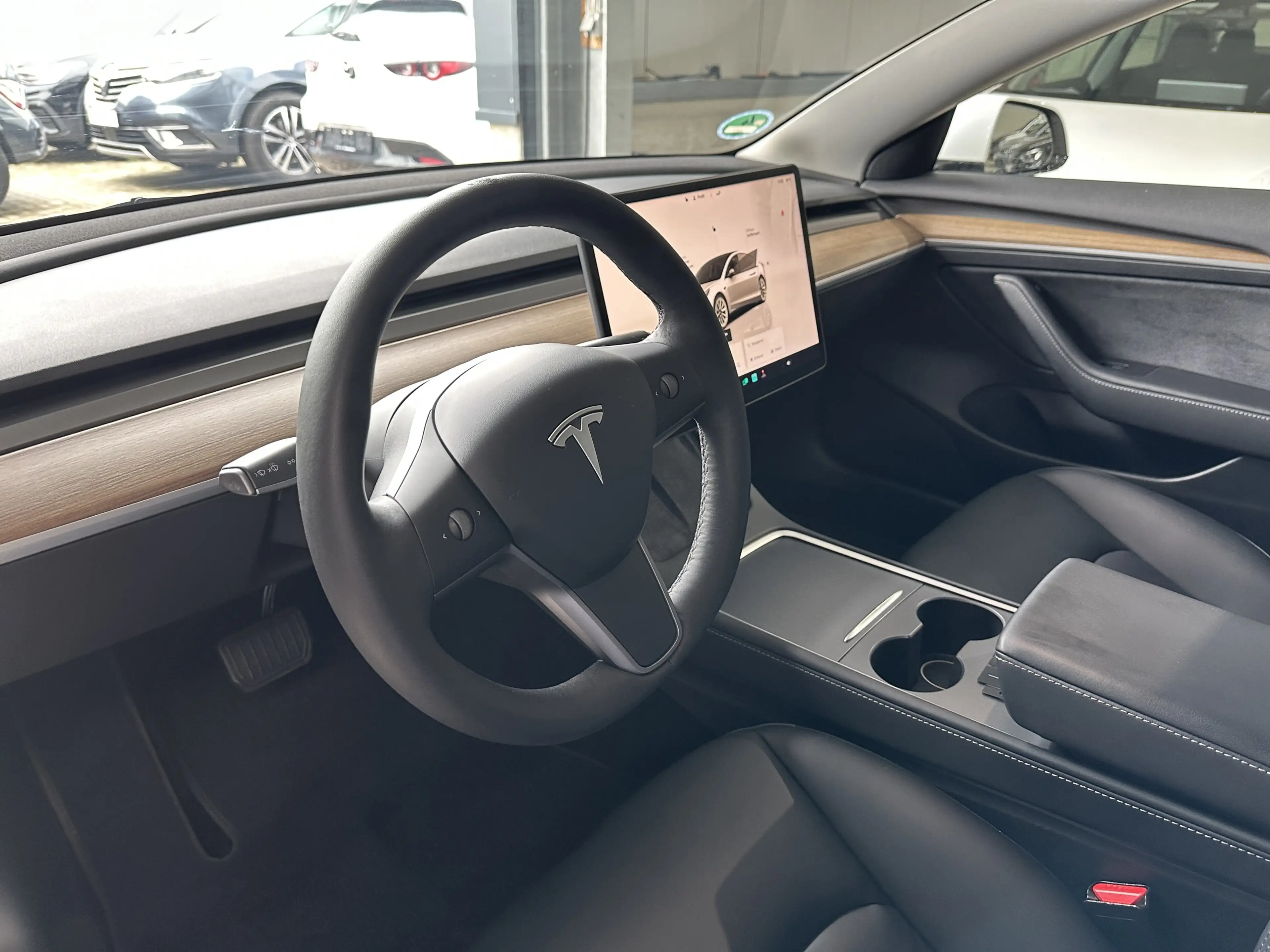 Tesla Model 3 Basis RWD AMD Ryzen Wärmepumpe Subwoofer — photo 14