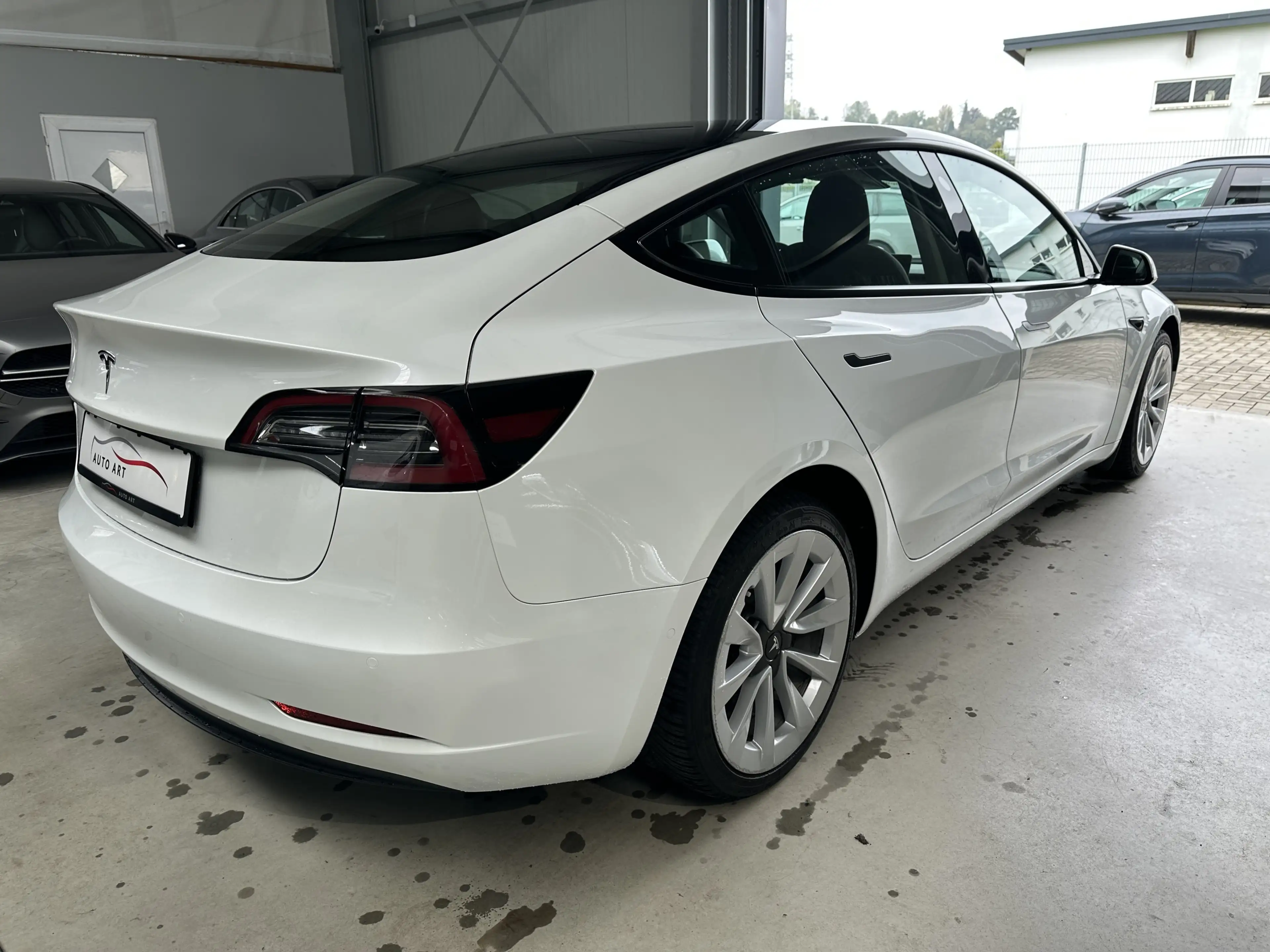 Tesla Model 3 Basis RWD AMD Ryzen Wärmepumpe Subwoofer — photo 6