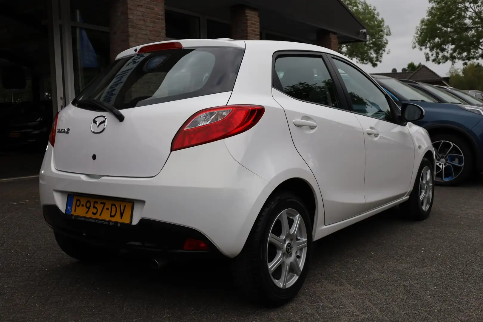 Mazda 2 1.3 XS ELEC.RAMEN/BUITENSPIEGELS AIRCO AUX LMV Weiß - 2