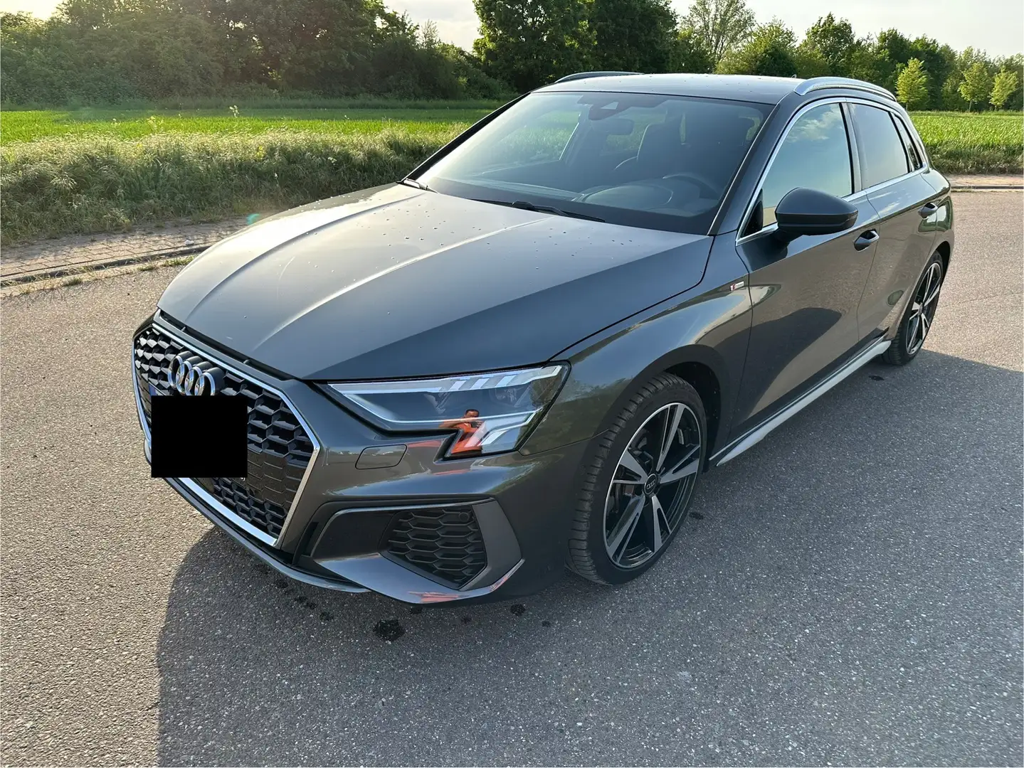 Audi A3 TFSI 150PS S-tronic S-line SB Gar. bis 2029 Grau - 1