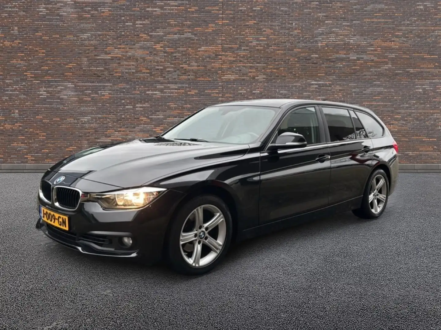 BMW 318 3-serie Touring 318i Centennial Executive Noir - 2