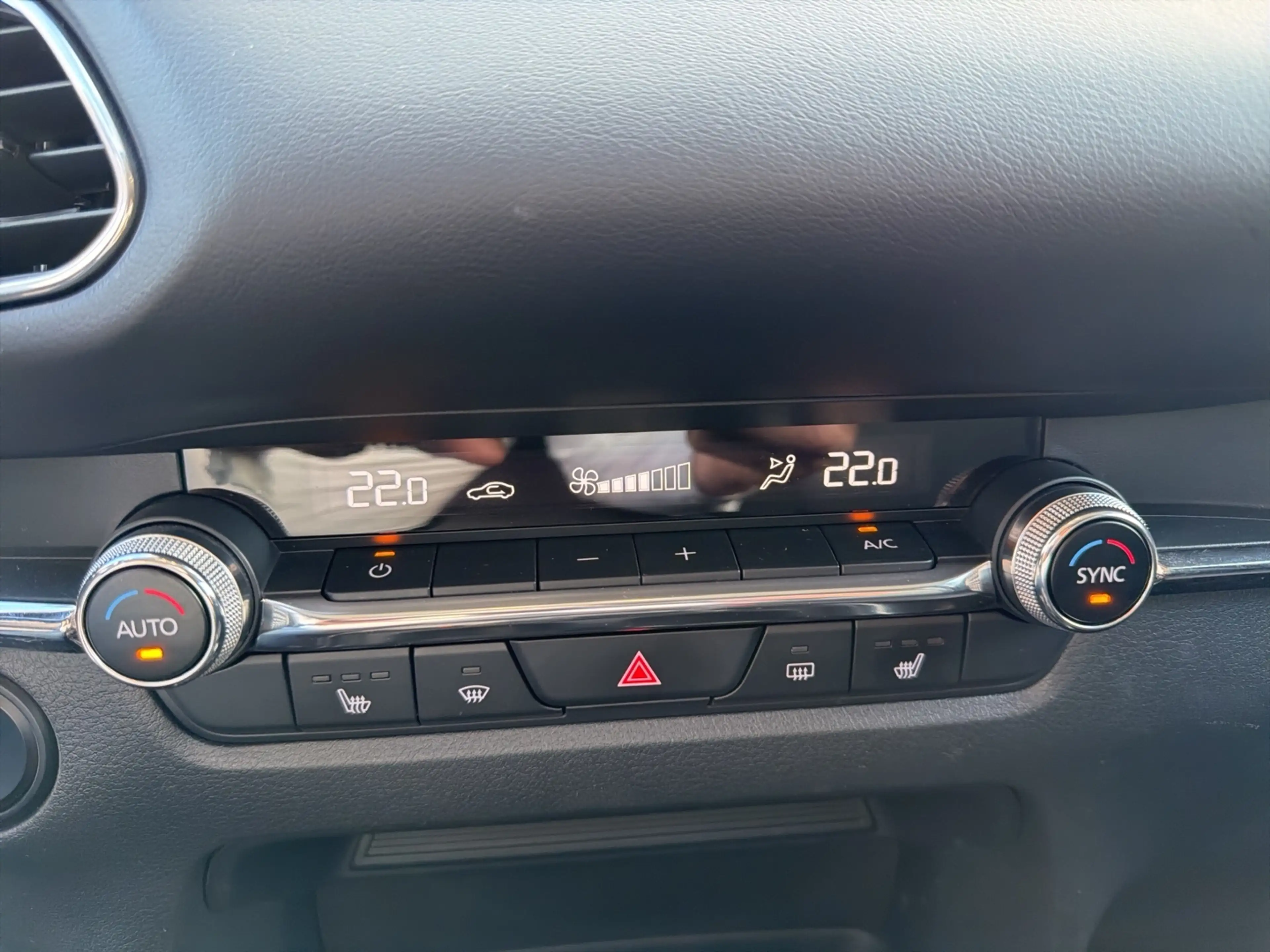 Mazda CX-30 2.0 186 PS SKYACTIV-X HOMURA Automatik — photo 11