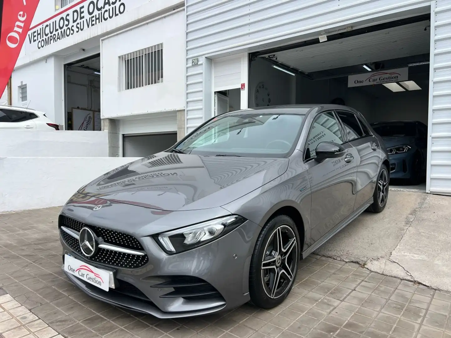 Mercedes-Benz A 250 250e 8G-DCT Gris - 1