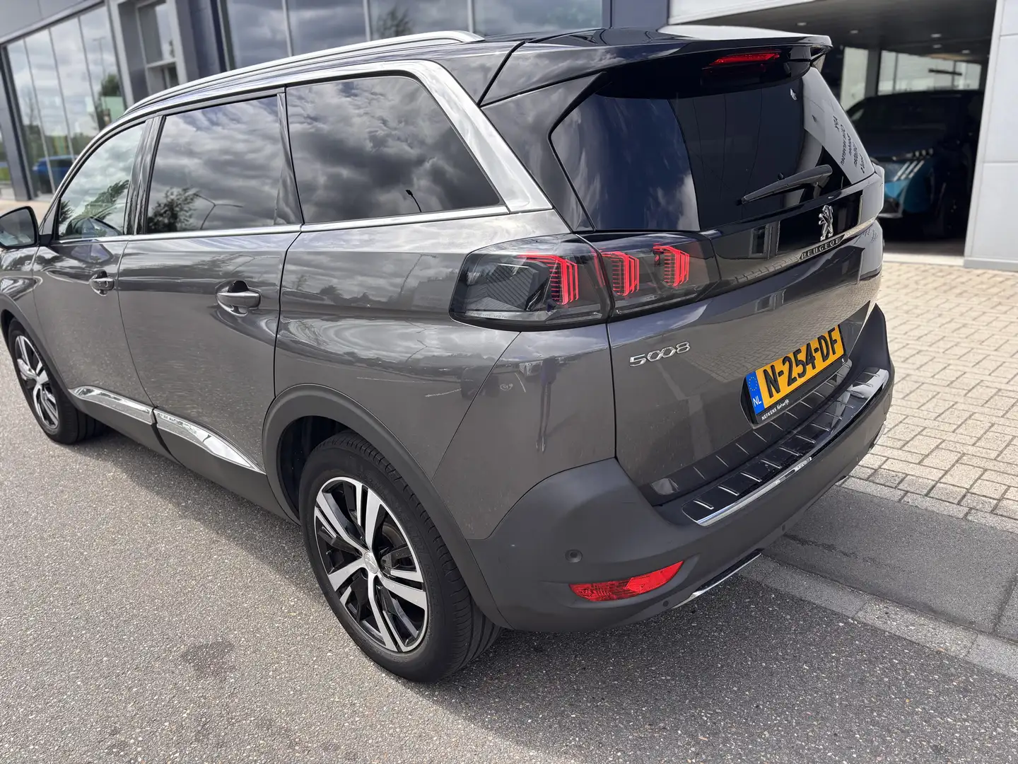 Peugeot 5008 PureTech 130 EAT8 Stop & Start GT - 2