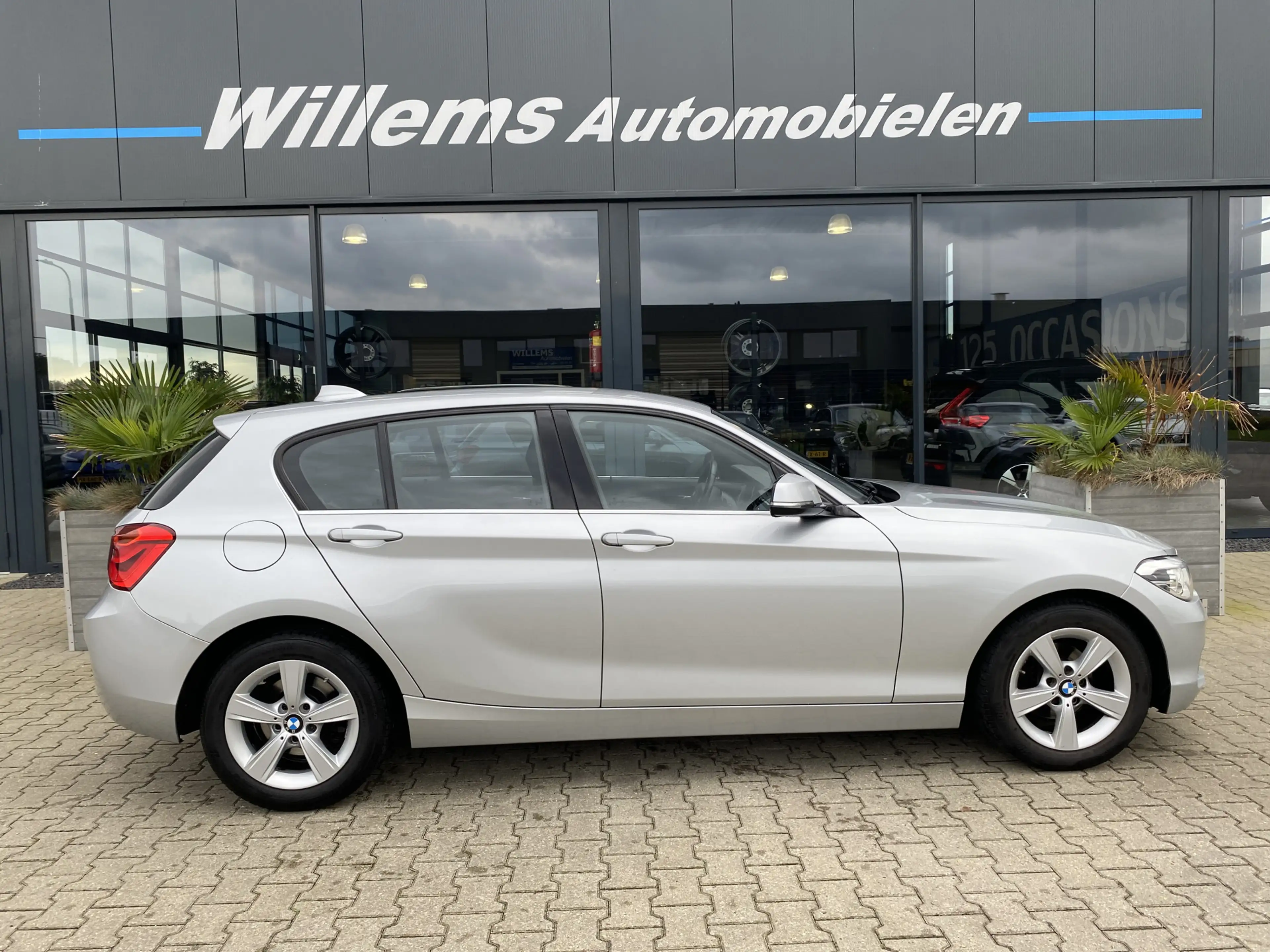 BMW 118 1-serie 118i Corporate Lease Executive — photo 6