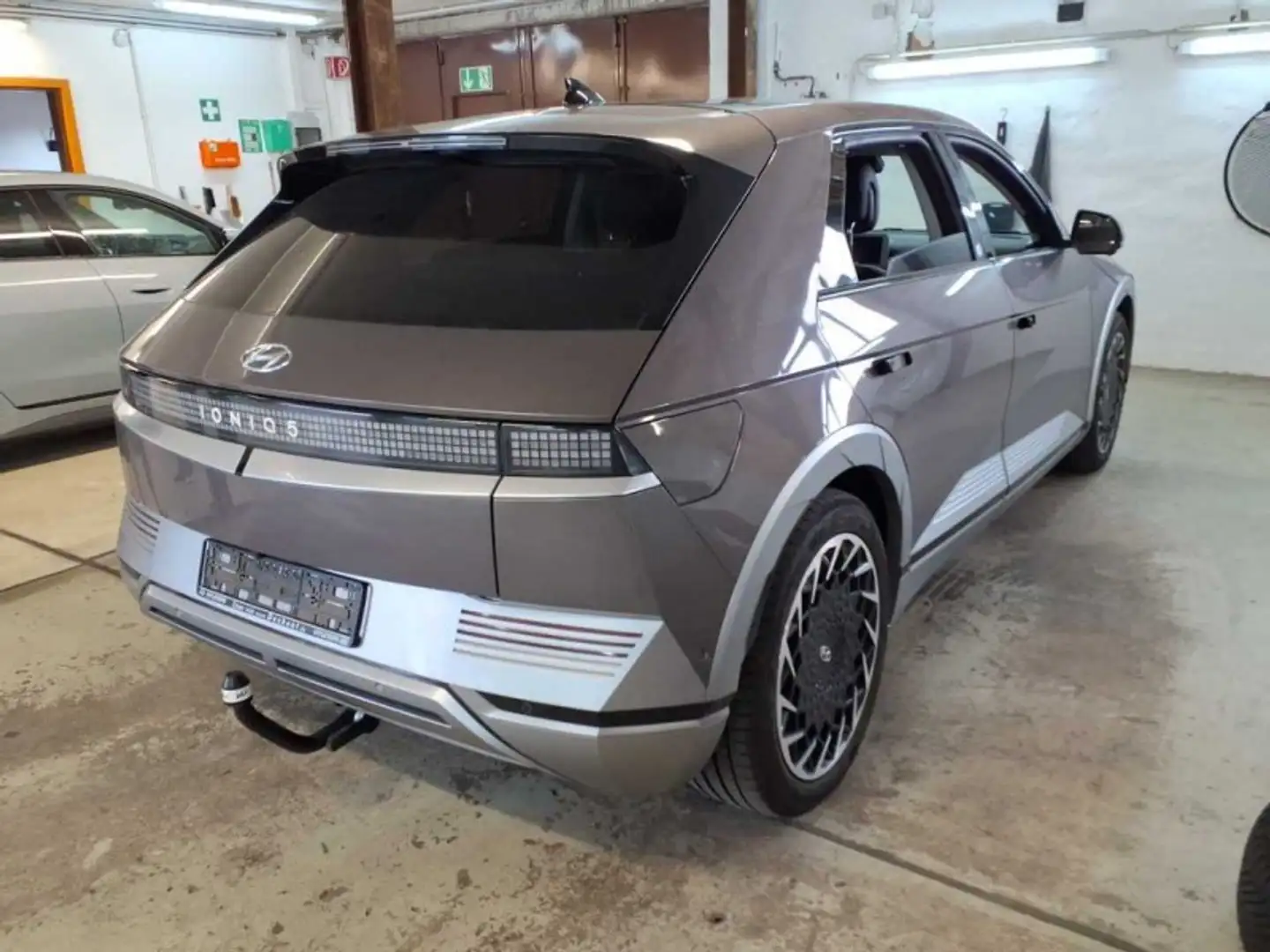 Hyundai IONIQ 5 Uniq*Pano*Bose*HUD*360cam*1.Hand*AHK* Gris - 2