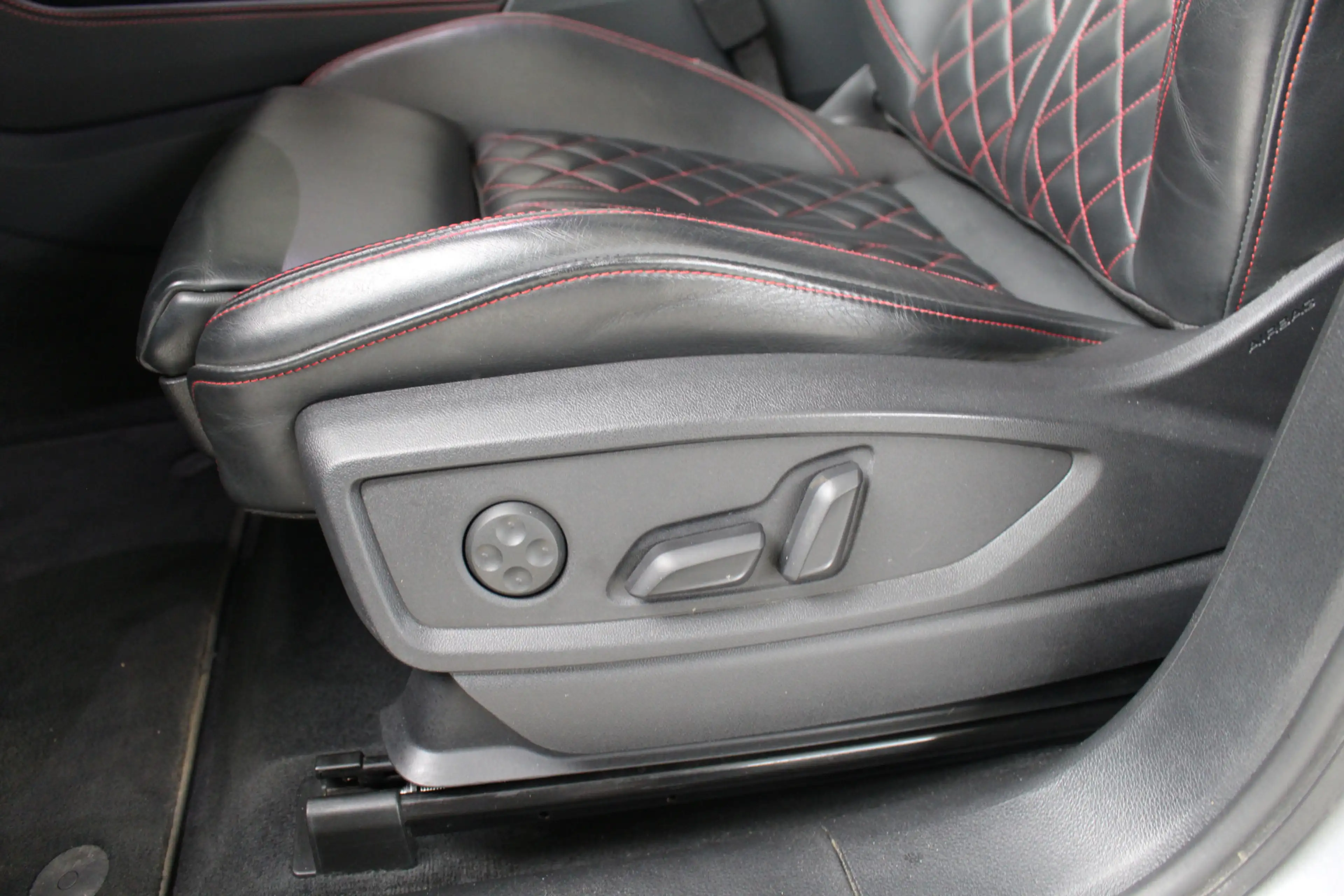 Audi Q5 Sportback 55 TFSI e Quattro S-Line Edition Competi — photo 16