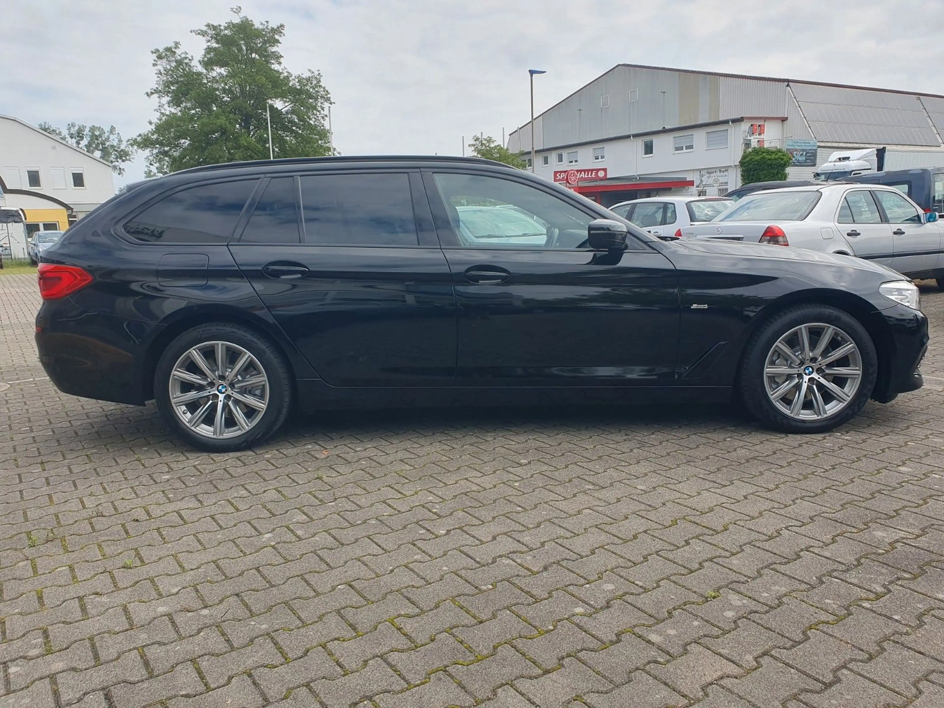 BMW 525 d Touring M Sport Head up LED Leder Abstand — photo 4