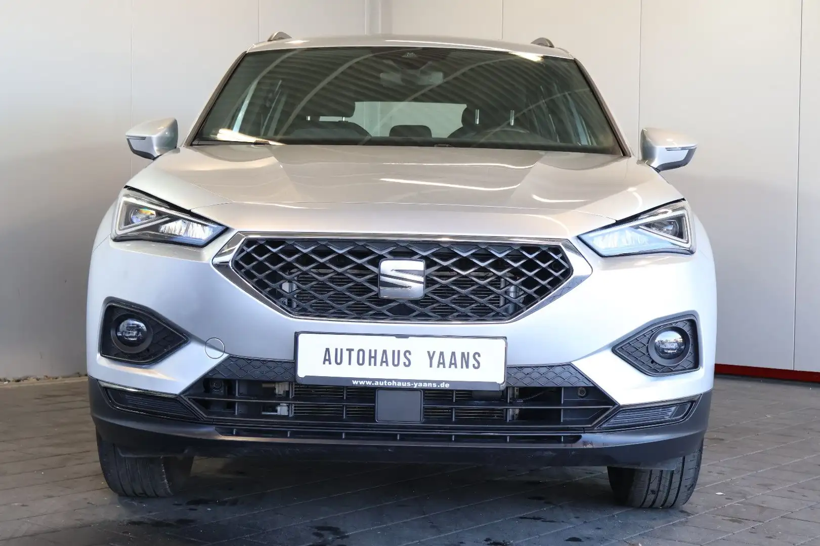 SEAT Tarraco 2.0 TDI Style AID+NAVI+LANE+LED+17" Silber - 2