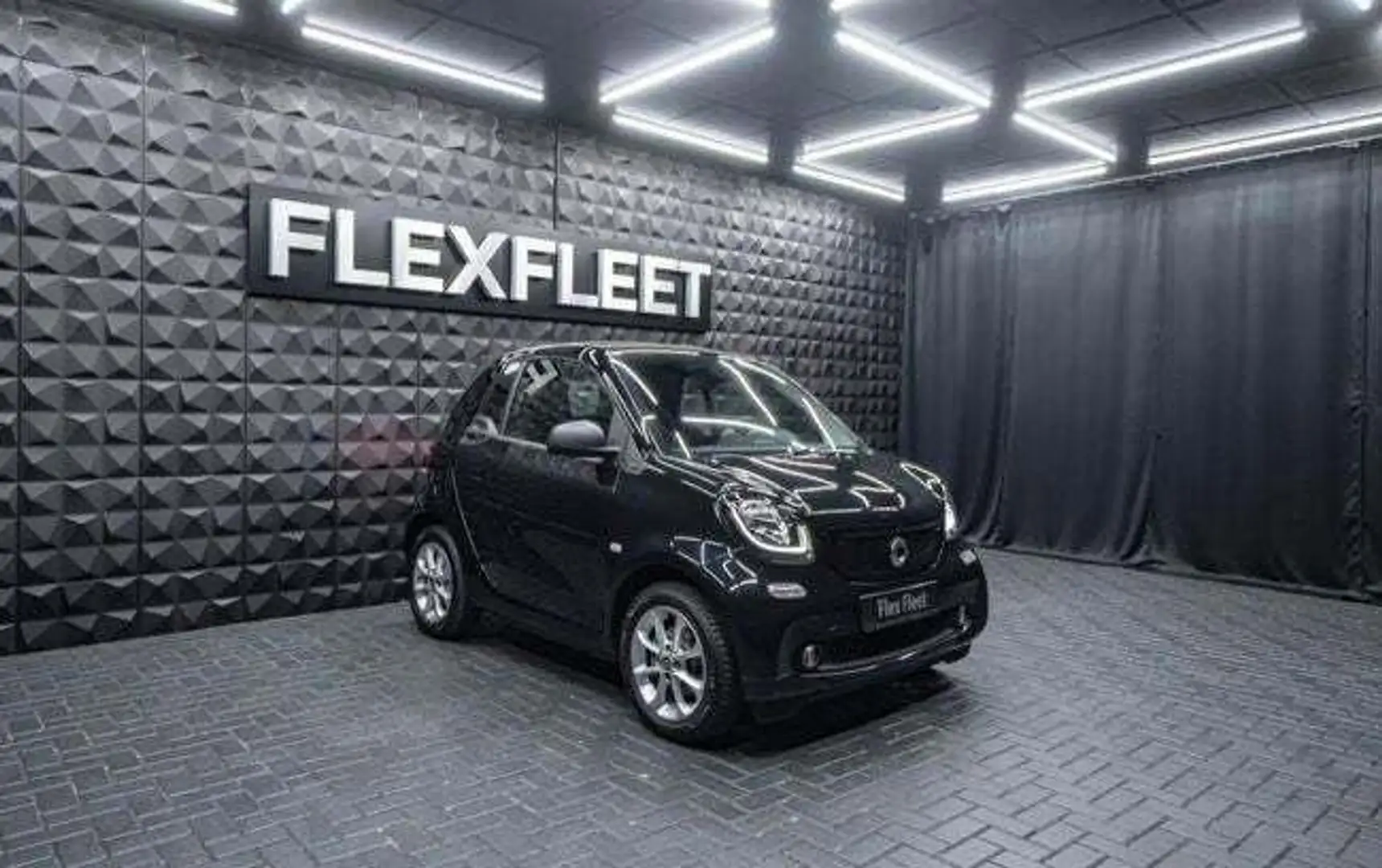 smart forTwo Cabrio 66 Passion Aut. Negro - 1