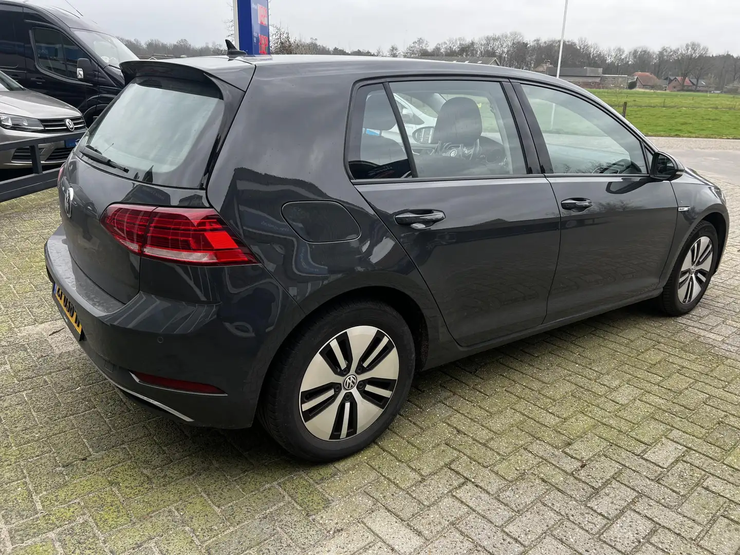 Volkswagen e-Golf 136pk | Navi Discover Pro | Warmtepomp | LED kopla Grau - 2