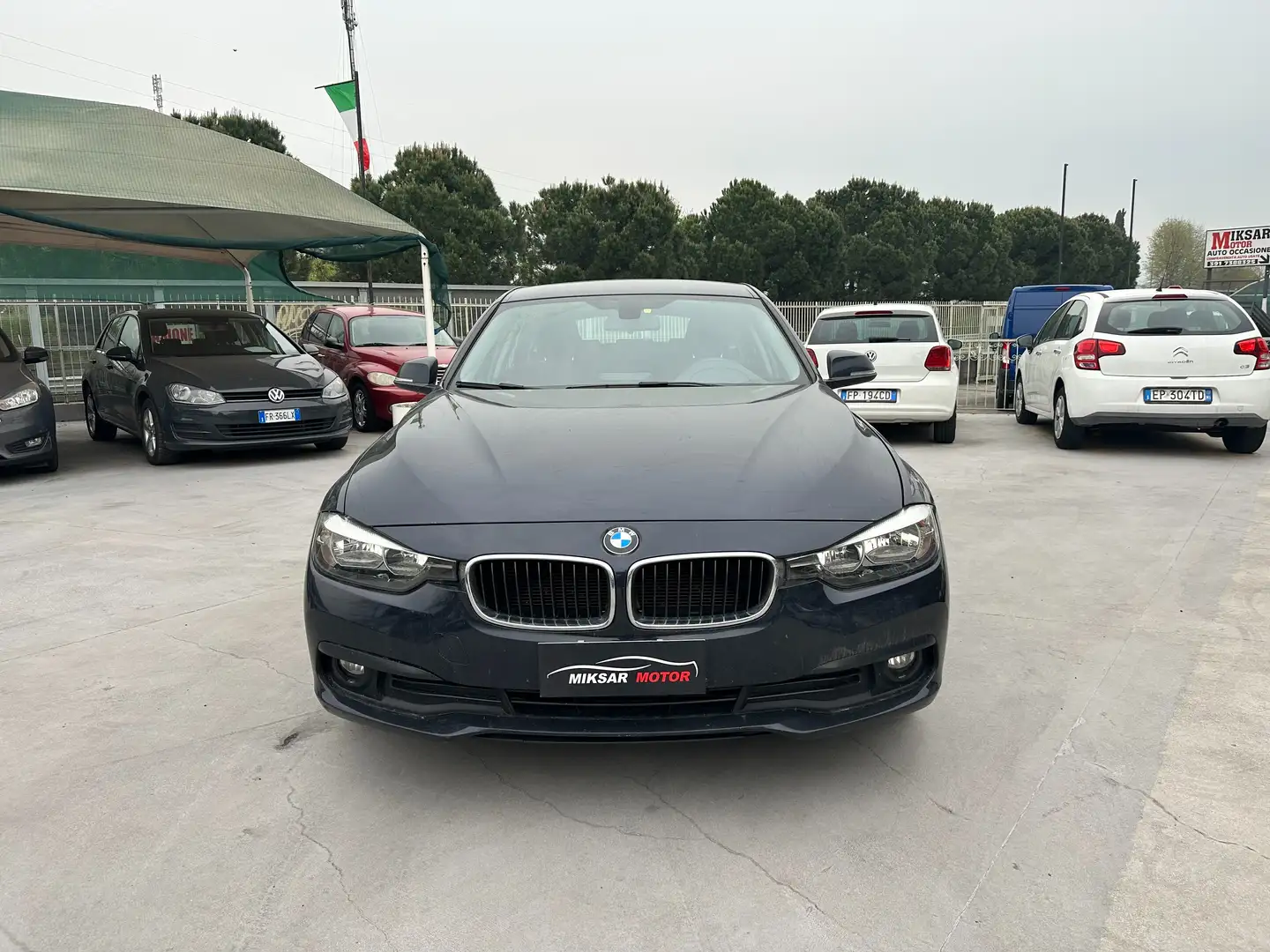 BMW 318 Touring Business Advantage E6 Bleu - 2