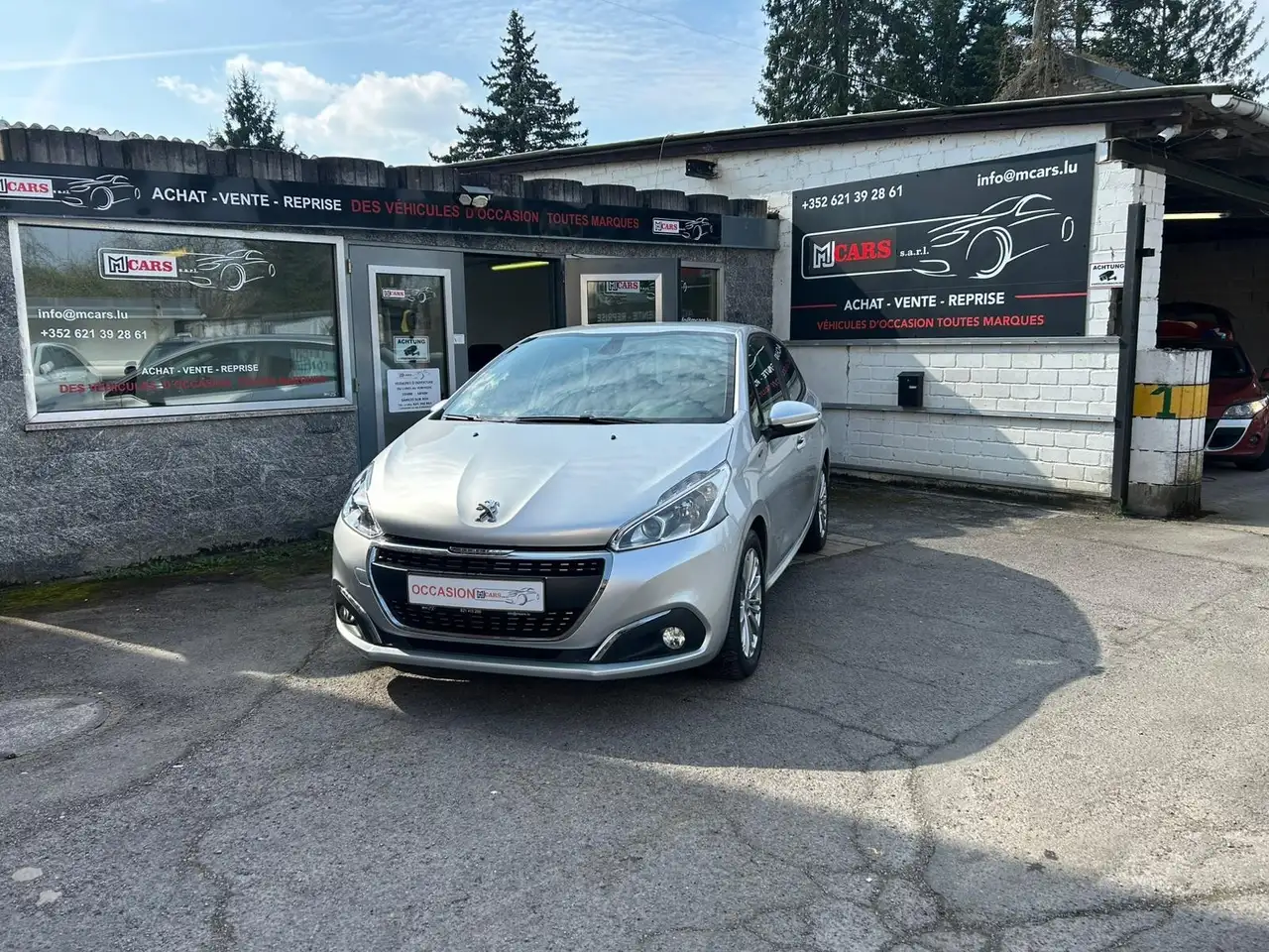 Peugeot 208 1.2 ESSENCE