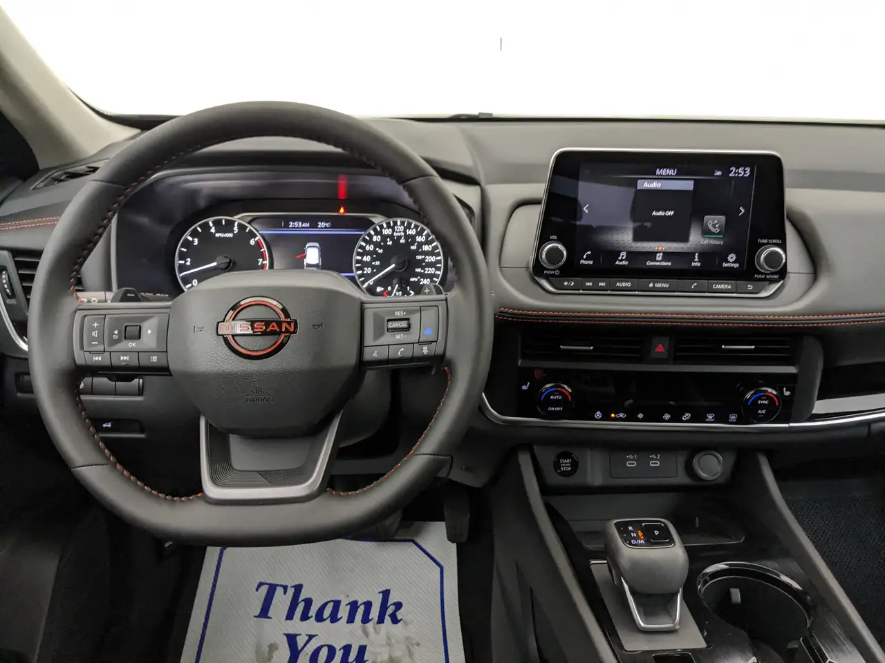Nissan Rogue снимка Nissan Rogue