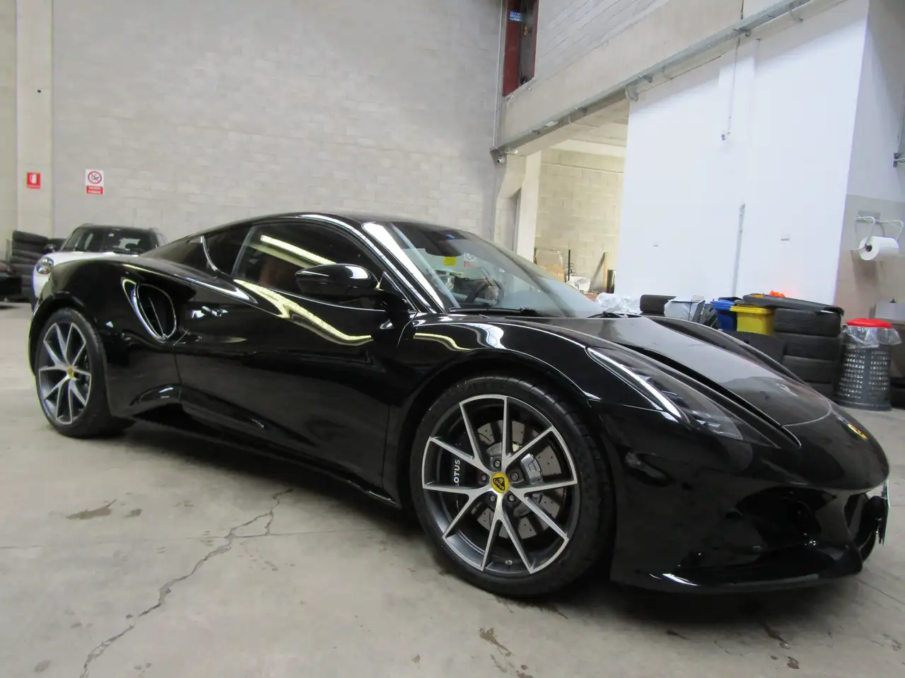 Lotus Emira 2025