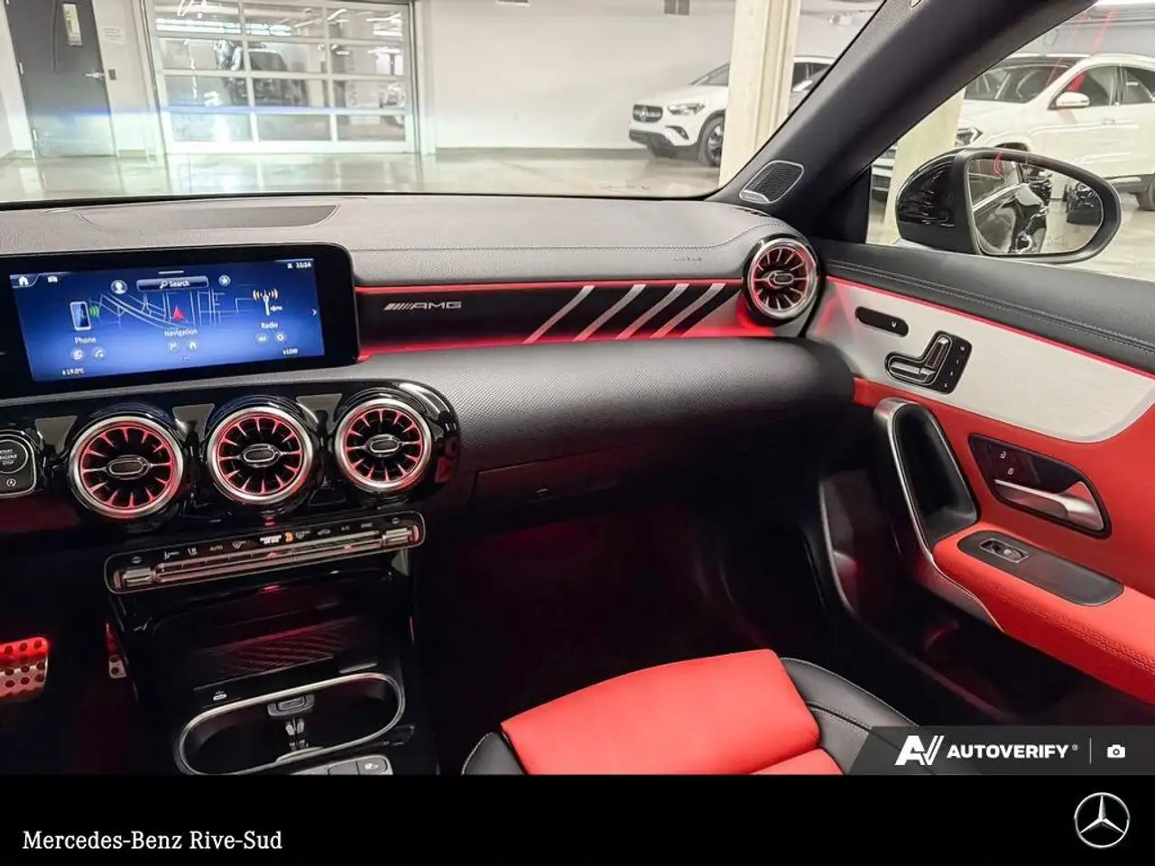 Mercedes-Benz CLA photo Mercedes-Benz CLA