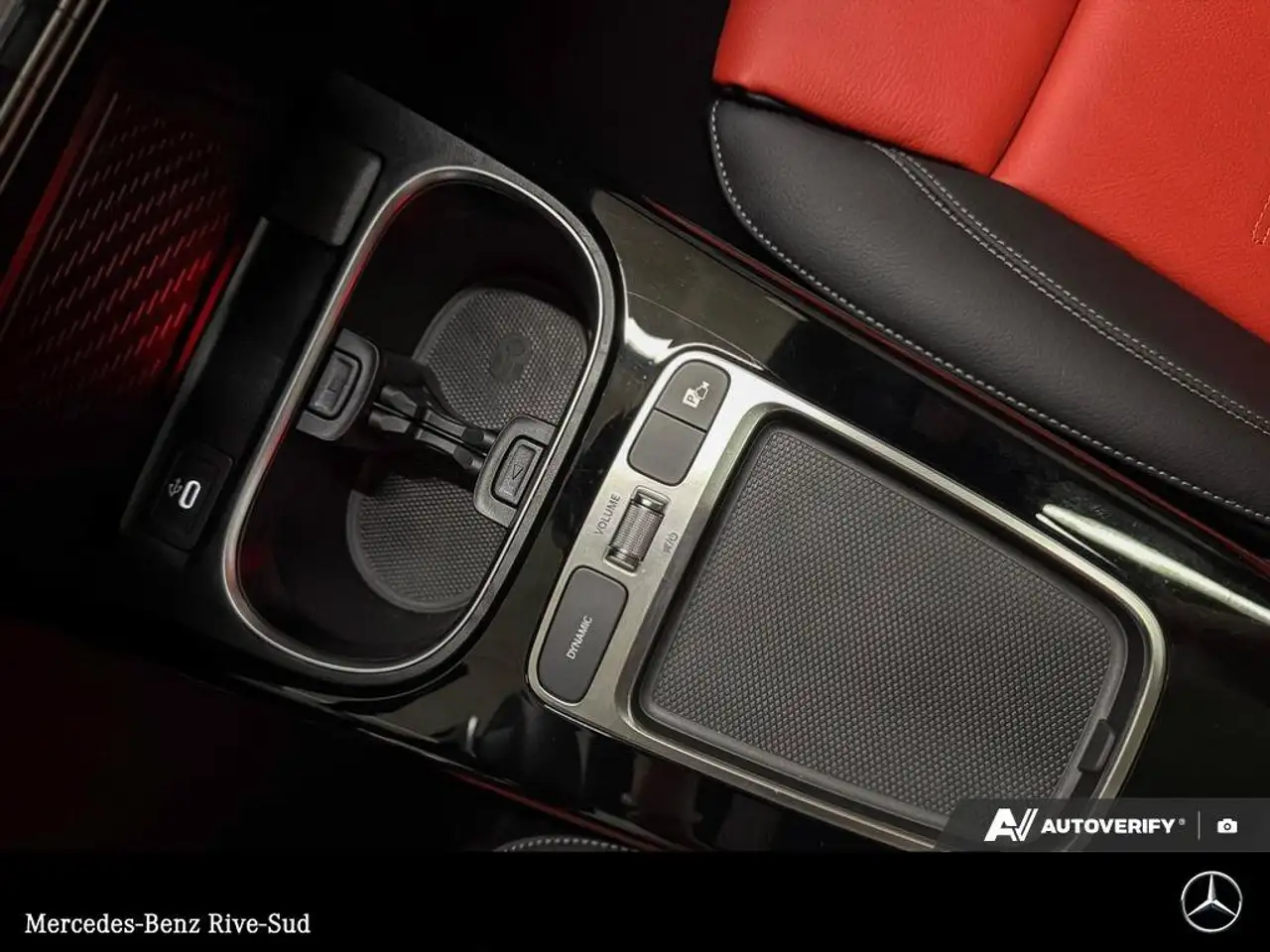 Mercedes-Benz CLA photo Mercedes-Benz CLA