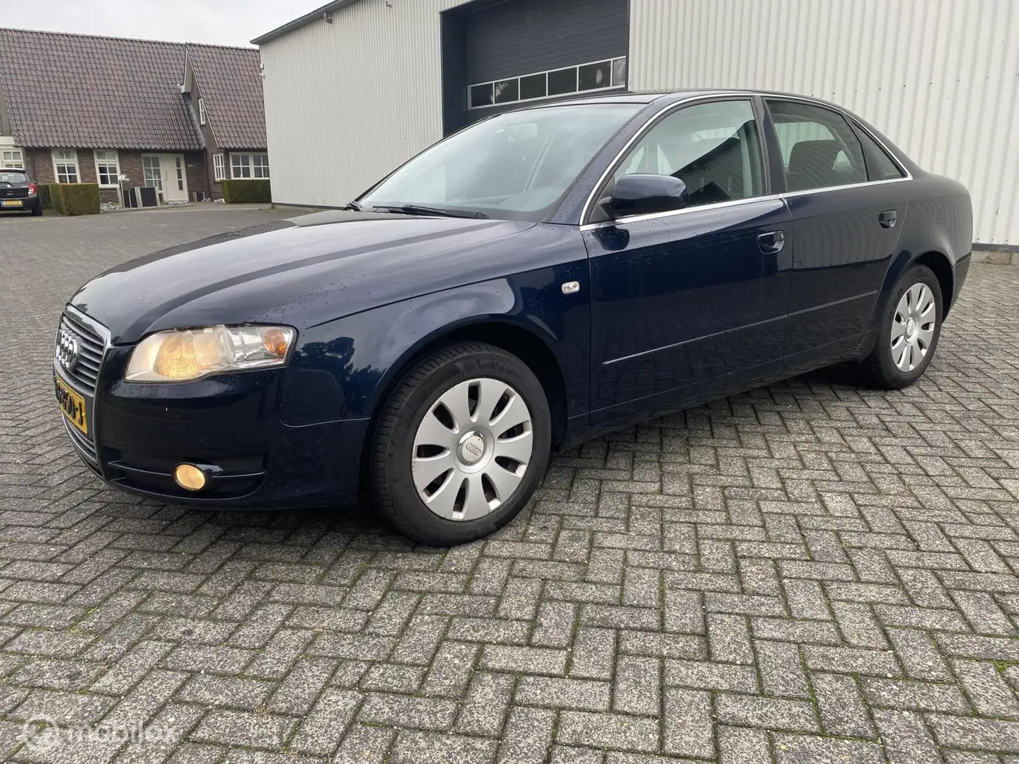 Audi A4 Limousine 2.0 Pro Line Blau - 1