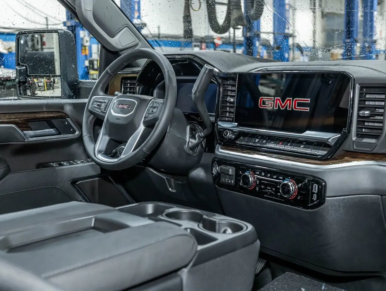 GMC Sierra 2500HD снимка GMC Sierra 2500HD