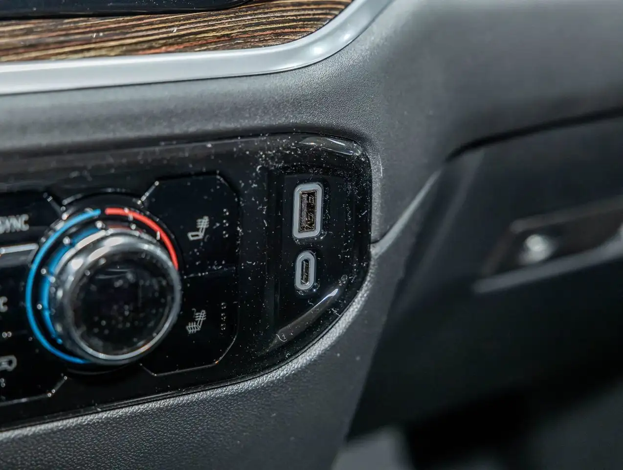 GMC Sierra 2500HD снимка GMC Sierra 2500HD