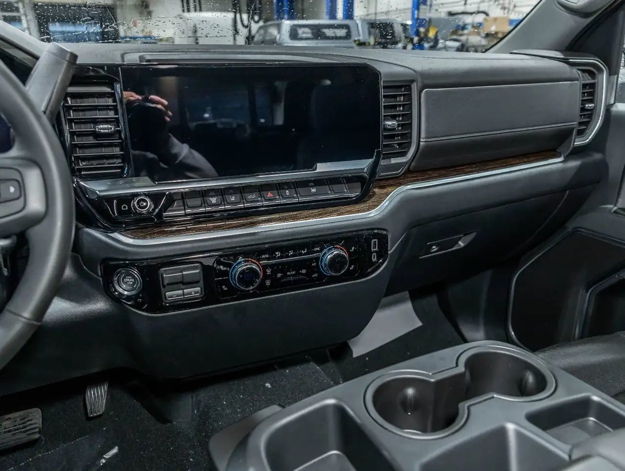 GMC Sierra 2500HD снимка GMC Sierra 2500HD