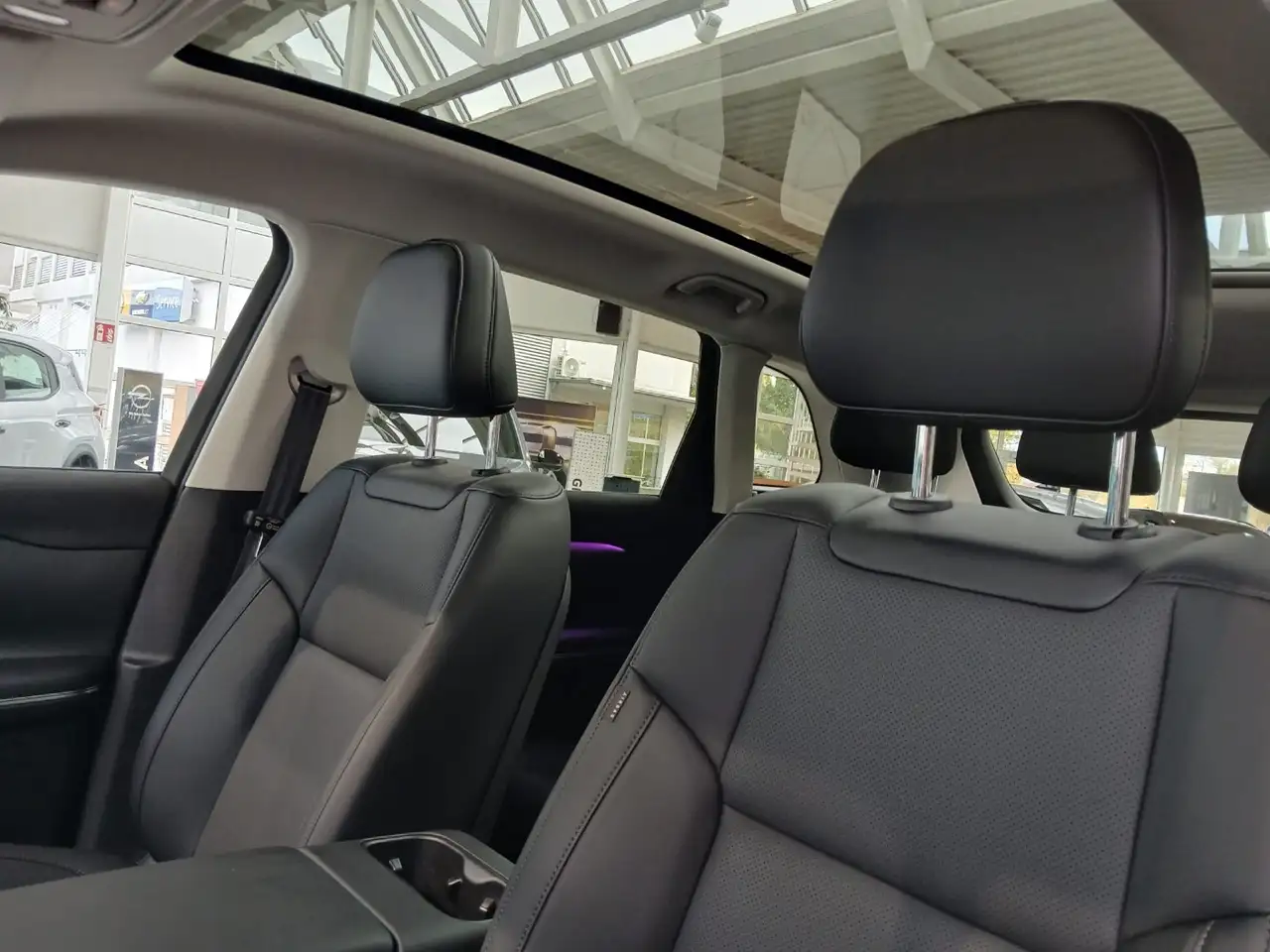Leapmotor C10 BEV 69,9 kWh DESIGN Navigation, Sitzheizung 10