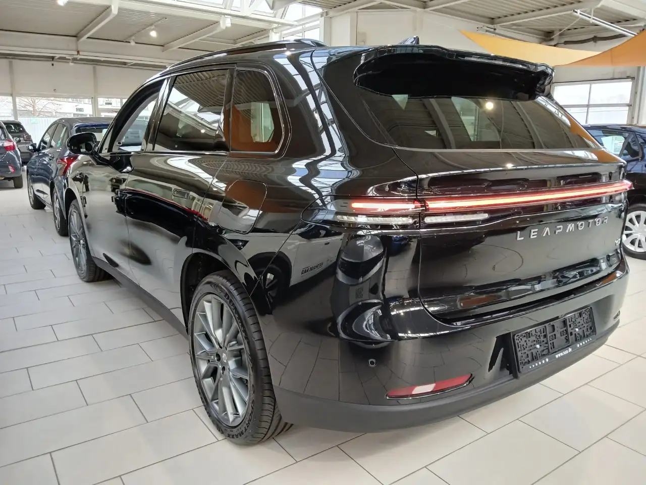 Leapmotor C10 BEV 69,9 kWh DESIGN Navigation, Sitzheizung 3