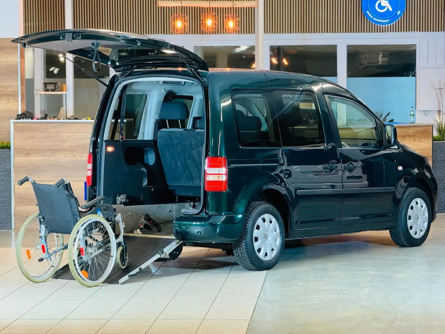 Volkswagen Caddy Comfort- Behindertengerecht-Rampe- Grün - 2