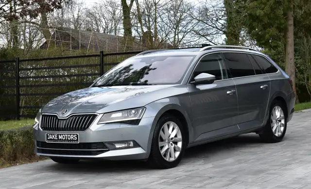 Skoda Superb Superb SW 1.6 CR TDi DSG ** CUIR ** LED **