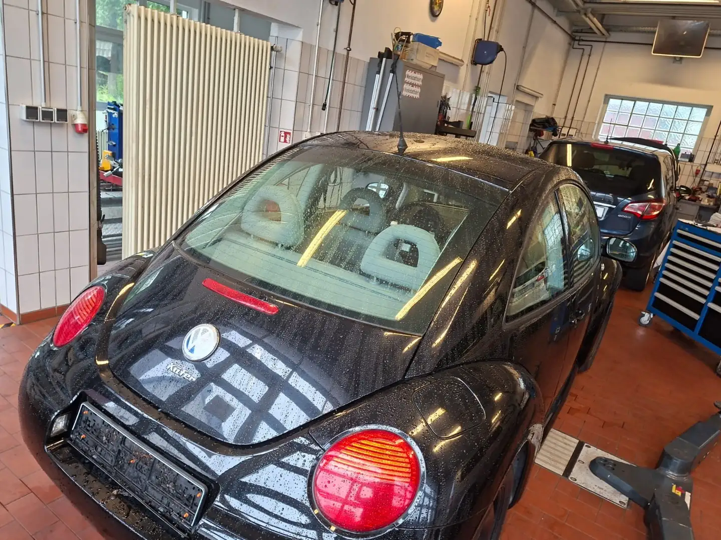 Volkswagen New Beetle 2.0 Schwarz - 2