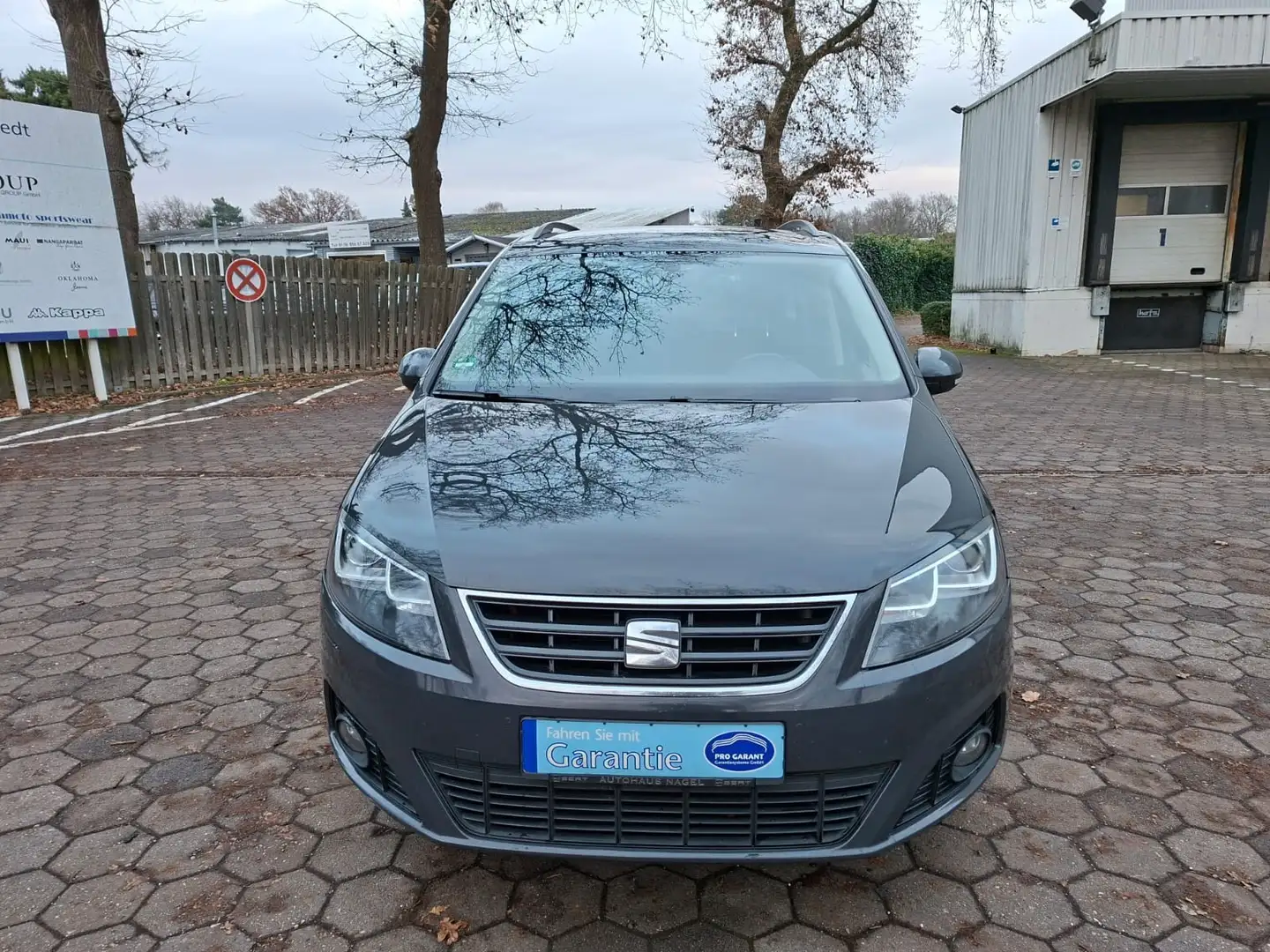 SEAT Alhambra Style, Navi, Automatikgetriebe 1 Hand, Euro 6, Grau - 2
