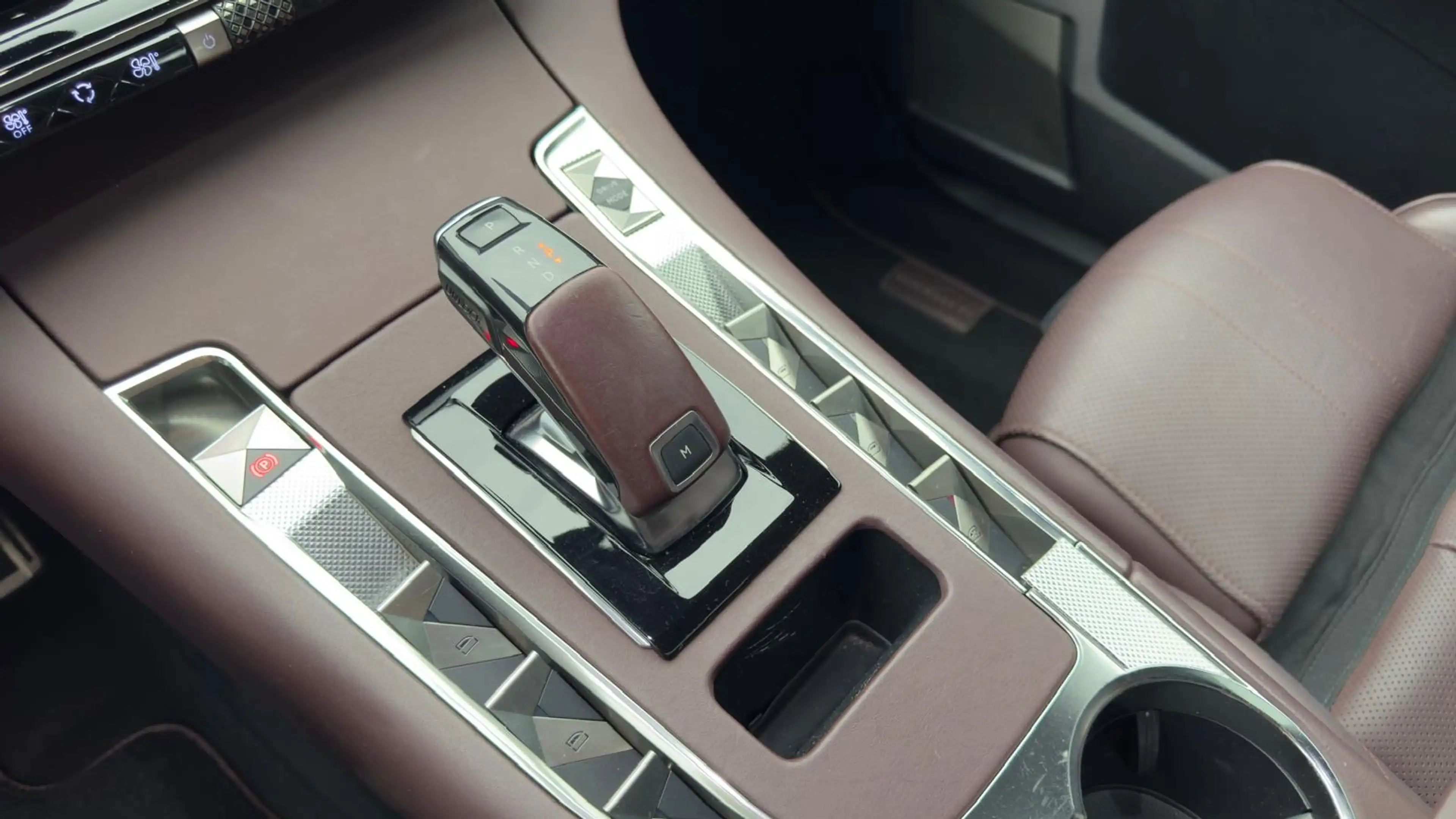 DS Automobiles DS 7 Crossback 1.6 La Premiere | Focal premium audio | Trekhaak | — photo 25