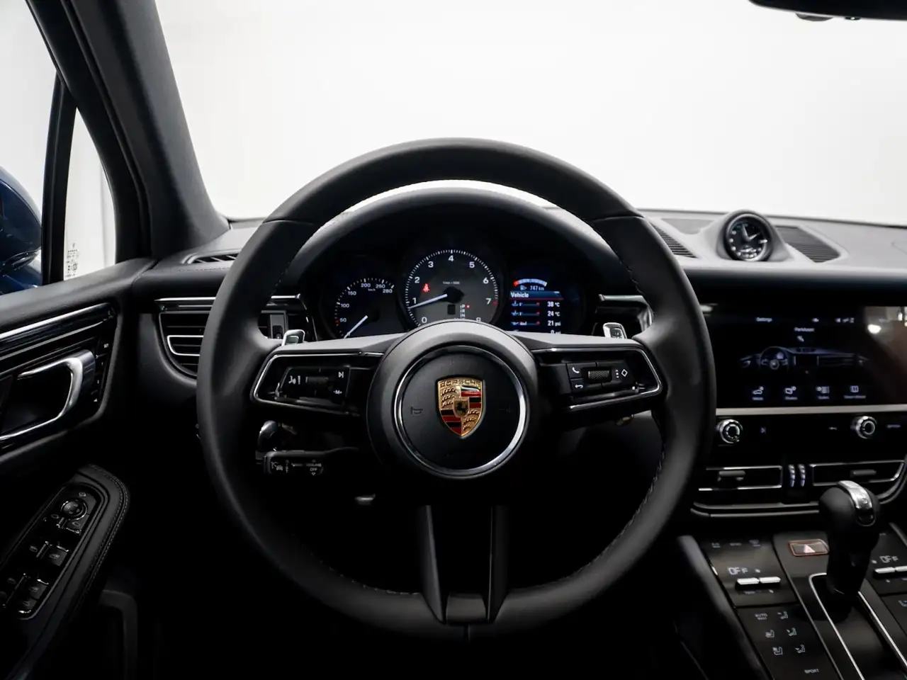 Porsche Macan снимка Porsche Macan