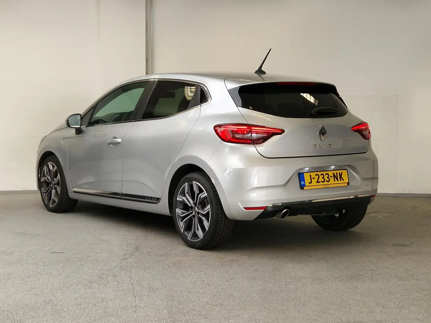 Renault Clio 1.0 TCe Intens | ORG.NL | CLIMA |  CARPLAY | 17" L Grijs - 2