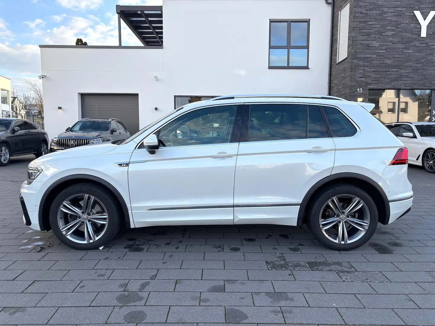 Volkswagen Tiguan 2.0 TDI DSG 4M R-LINE ACC HEAD UP LED Weiß - 2