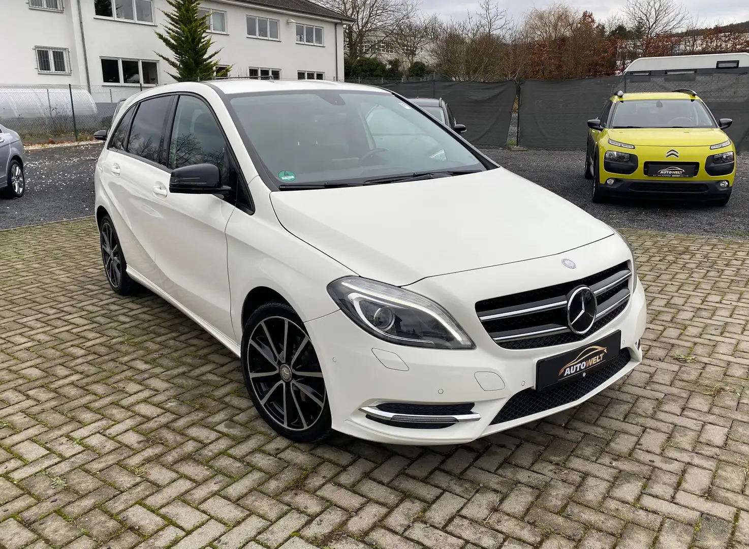 Mercedes-Benz B 200 CDI (246.201) Blanc - 1