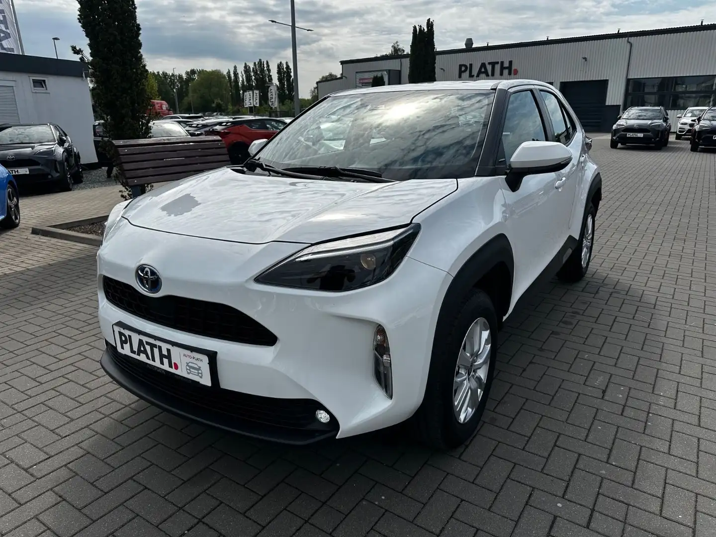 Toyota Yaris Cross Hybrid FWD Comfort Weiß - 2