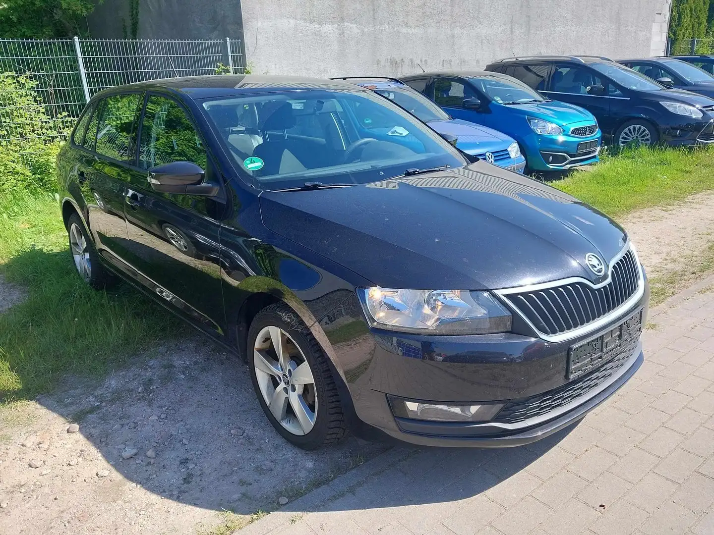 Skoda Rapid/Spaceback Cool Edition/Klimaanlage/Automatik/PDC/el.Fenster Černá - 2
