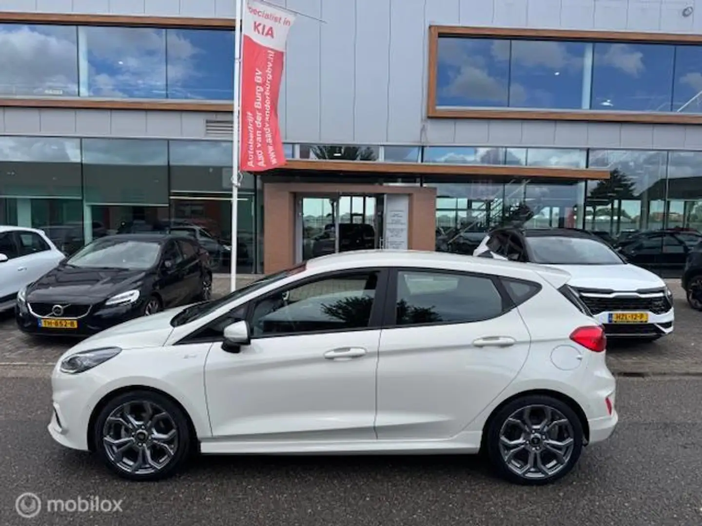 Ford Fiesta 1.0 EcoBoost Hybrid 125pk ST-Line X Mooie luxe uit Beige - 2