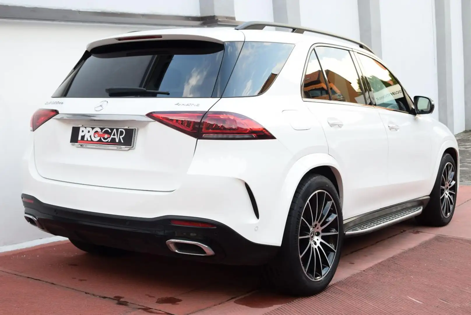 Mercedes-Benz GLE 350 de hybrid EQ 4Matic AMG Line Premium Plus Bianco - 2