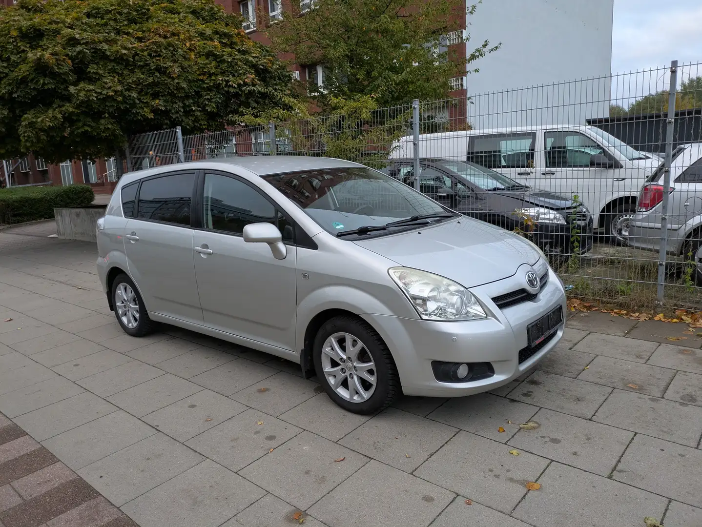 Toyota Corolla Verso 1.8 Team Silber - 1