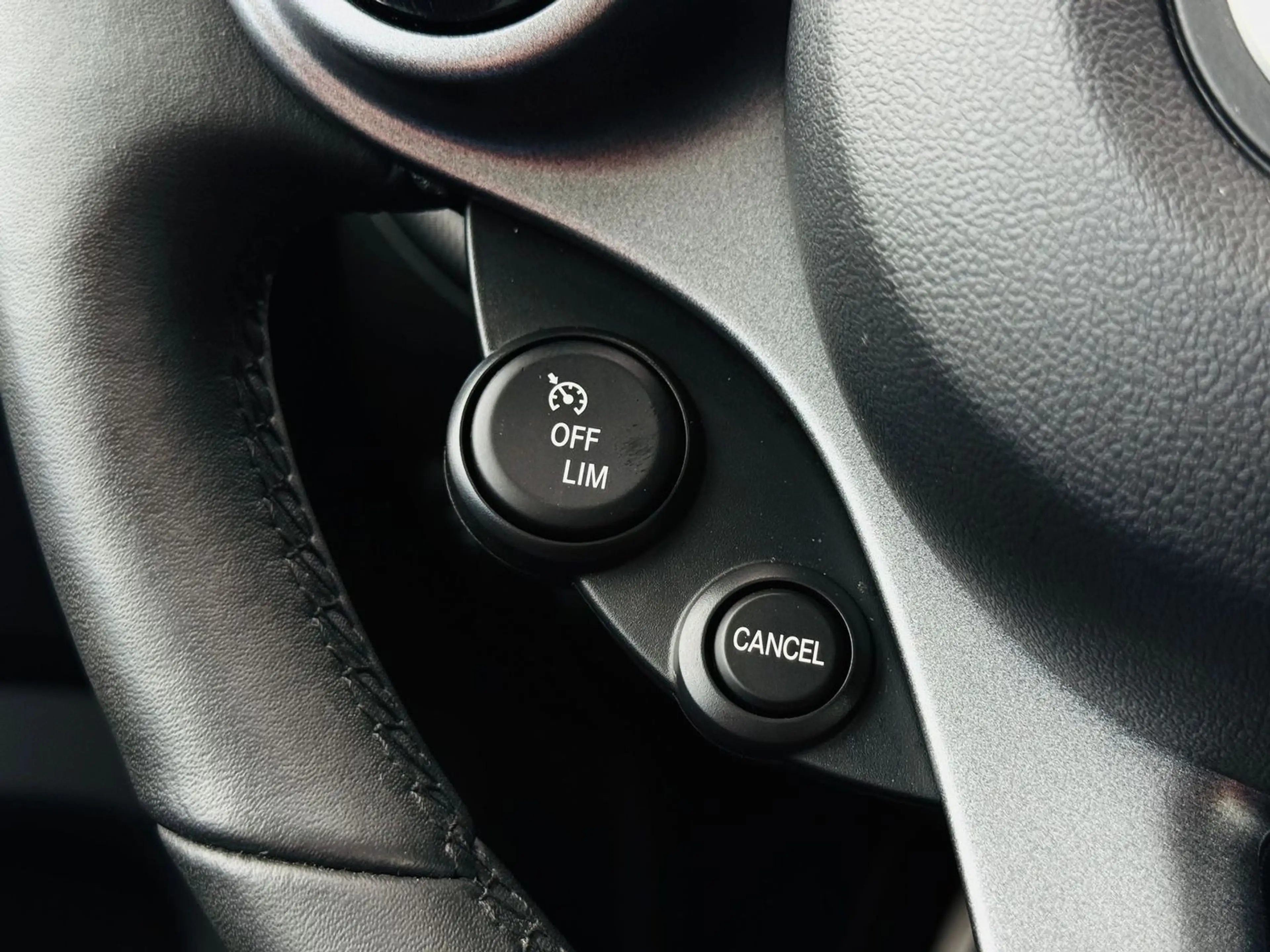 smart forTwo EQ EXCLUSIVE, Winter, LED, PTS, RFK, Panodach, SHZ — photo 19