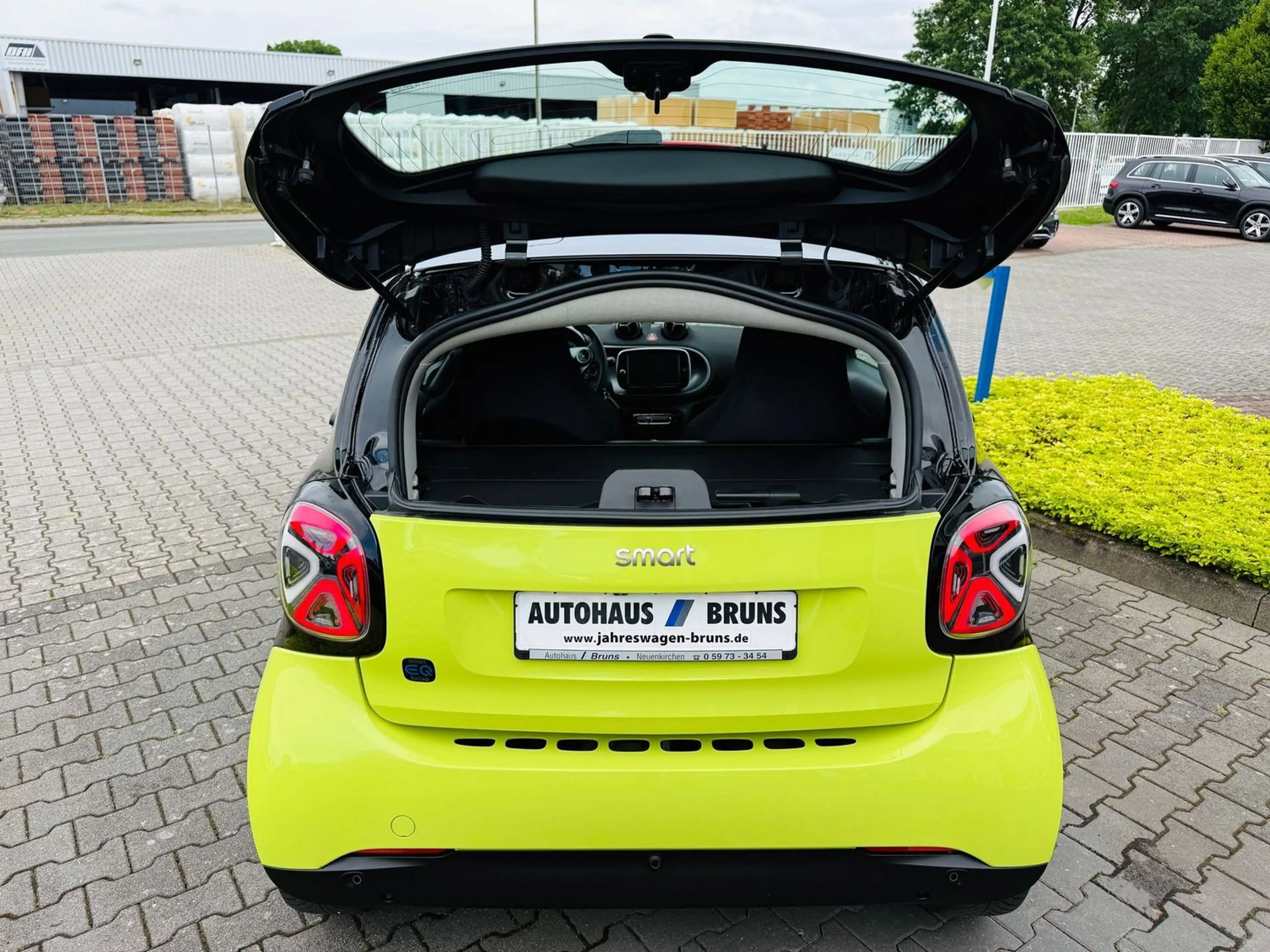 smart forTwo EQ EXCLUSIVE, Winter, LED, PTS, RFK, Panodach, SHZ — photo 8
