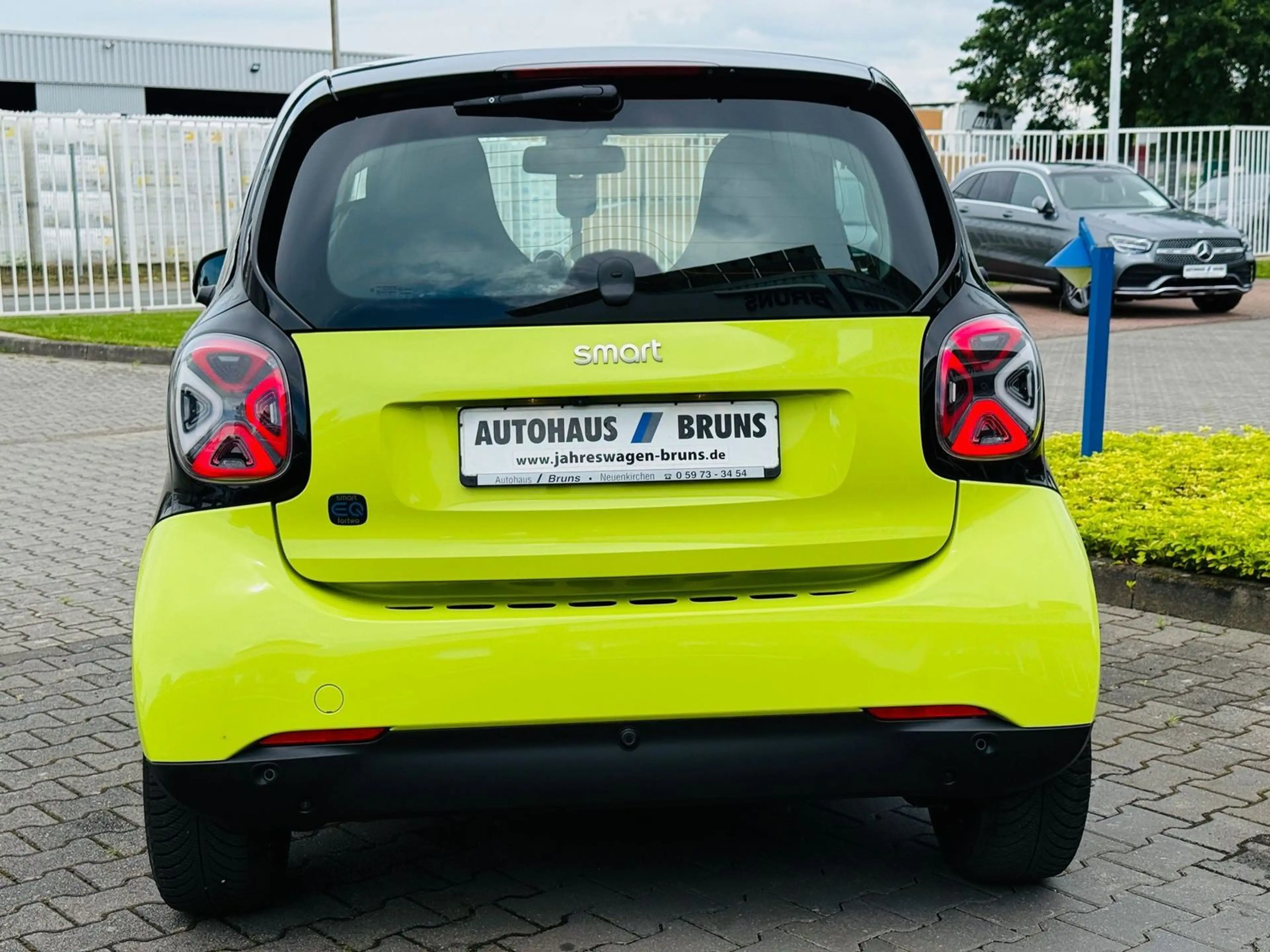 smart forTwo EQ EXCLUSIVE, Winter, LED, PTS, RFK, Panodach, SHZ — photo 5